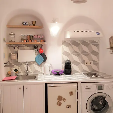 Lefteris فندق 2*